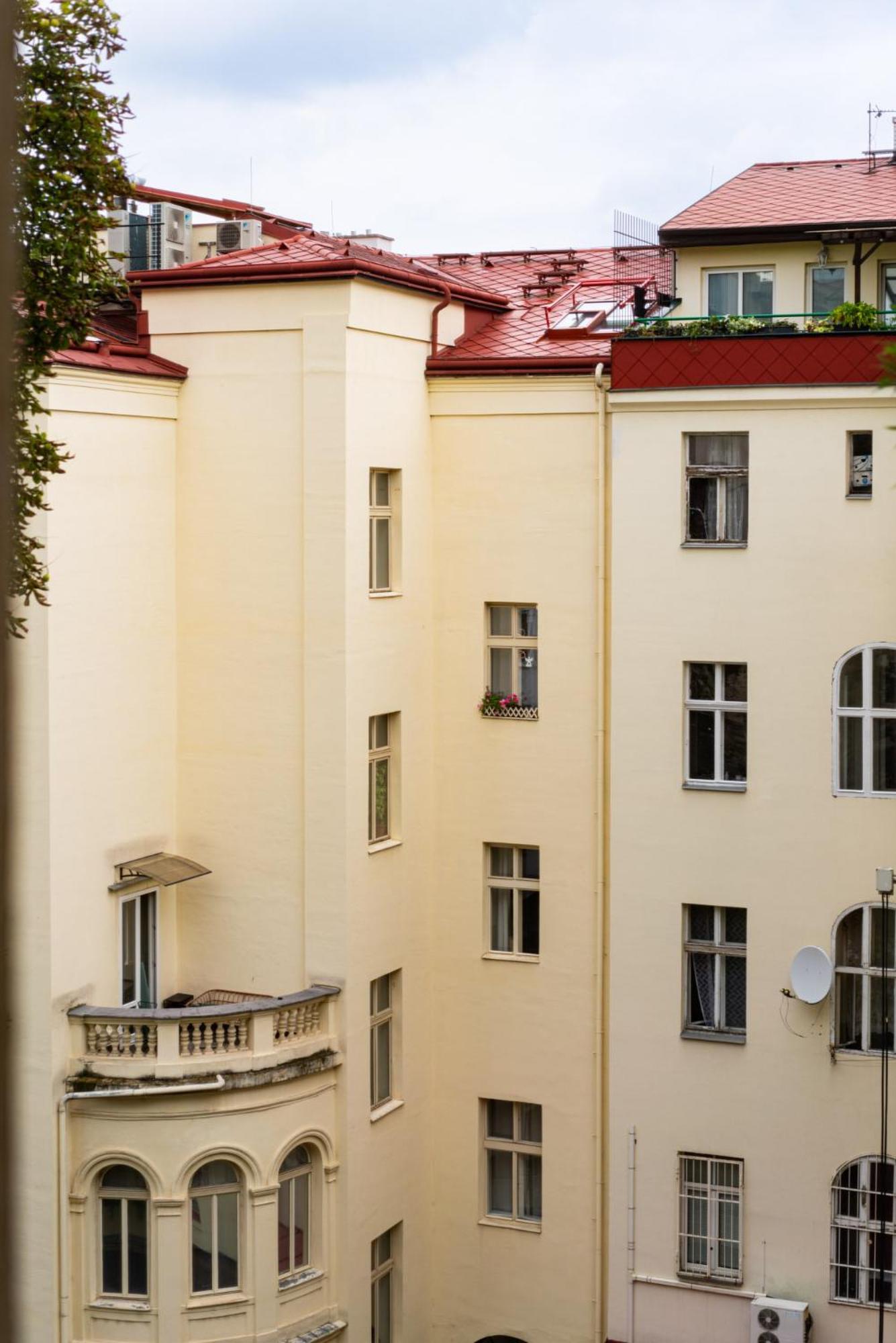 Grand Deluxe Suite Praga Esterno foto